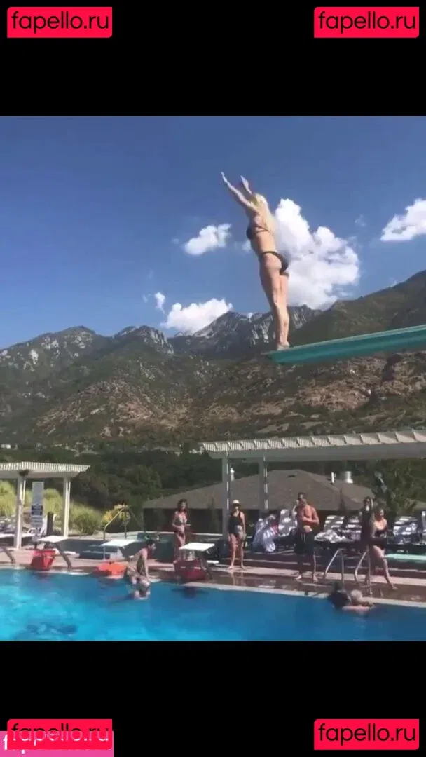 Julianne Hough Onlyfans Photo Gallery 