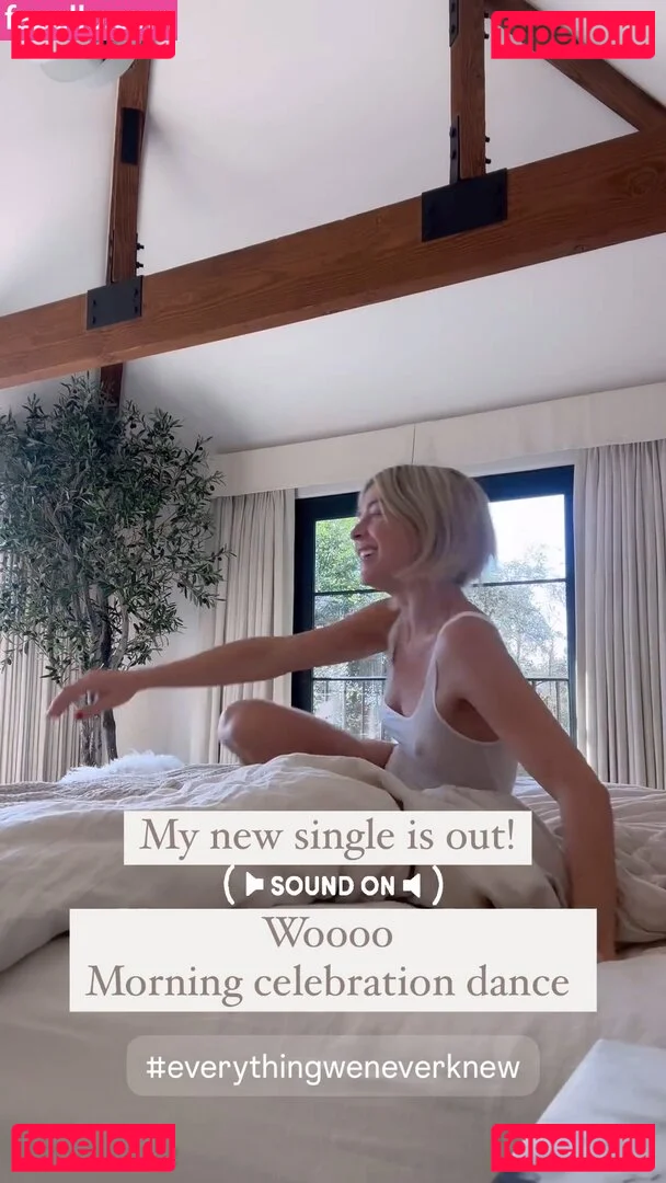 Julianne Hough Onlyfans Photo Gallery 