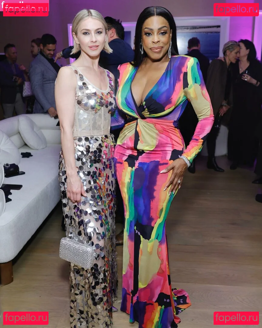 Julianne Hough Onlyfans Photo Gallery 