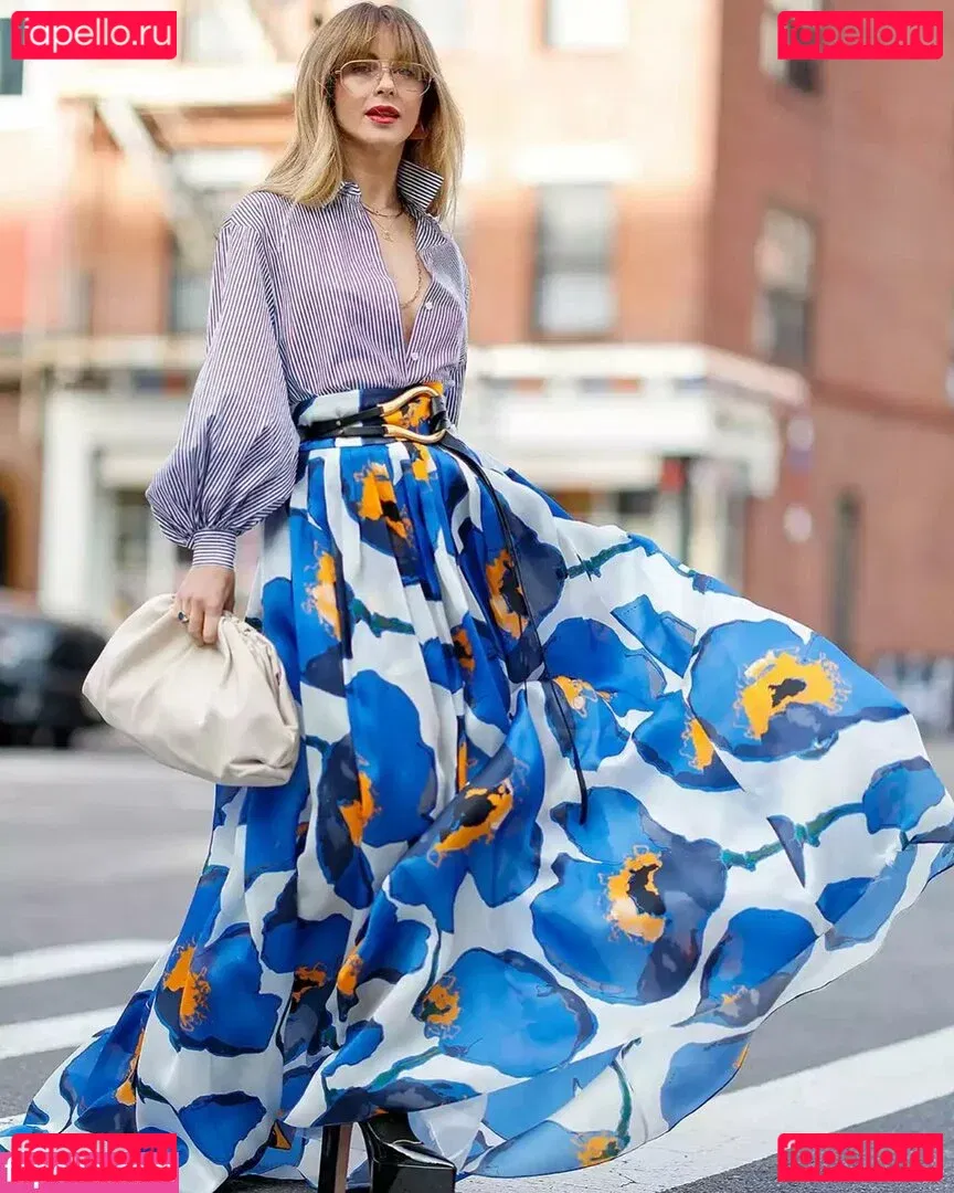 Julianne Hough Onlyfans Photo Gallery 