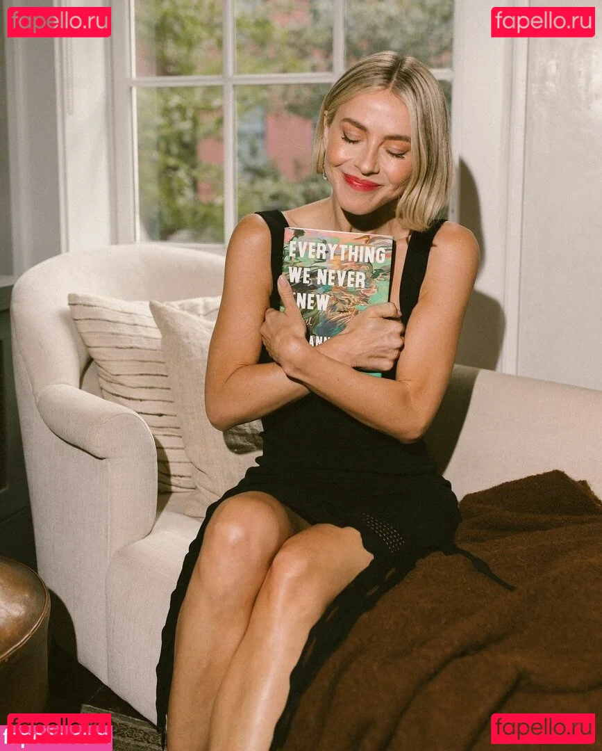 Julianne Hough Onlyfans Photo Gallery 