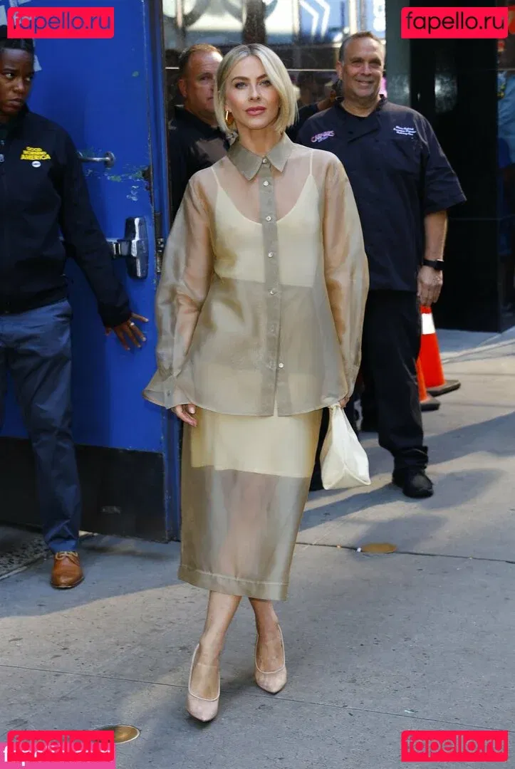 Julianne Hough Onlyfans Photo Gallery 