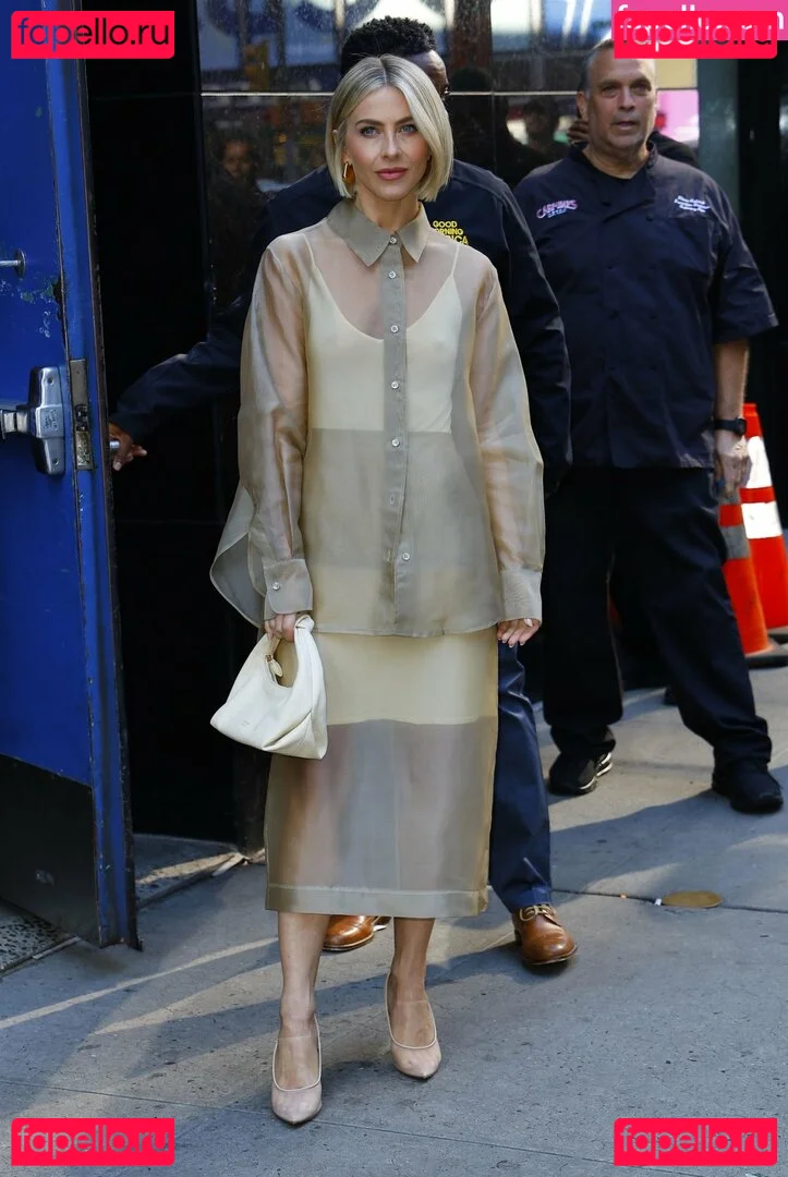 Julianne Hough Onlyfans Photo Gallery 