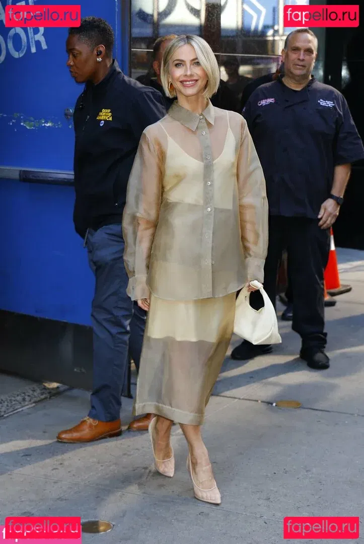 Julianne Hough Onlyfans Photo Gallery 