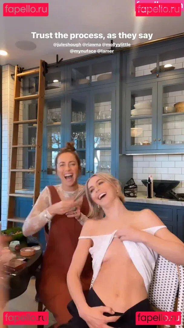 Julianne Hough Onlyfans Photo Gallery 
