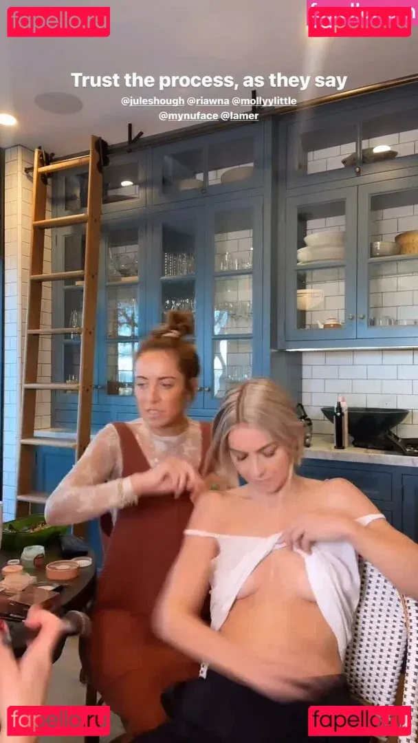 Julianne Hough Onlyfans Photo Gallery 