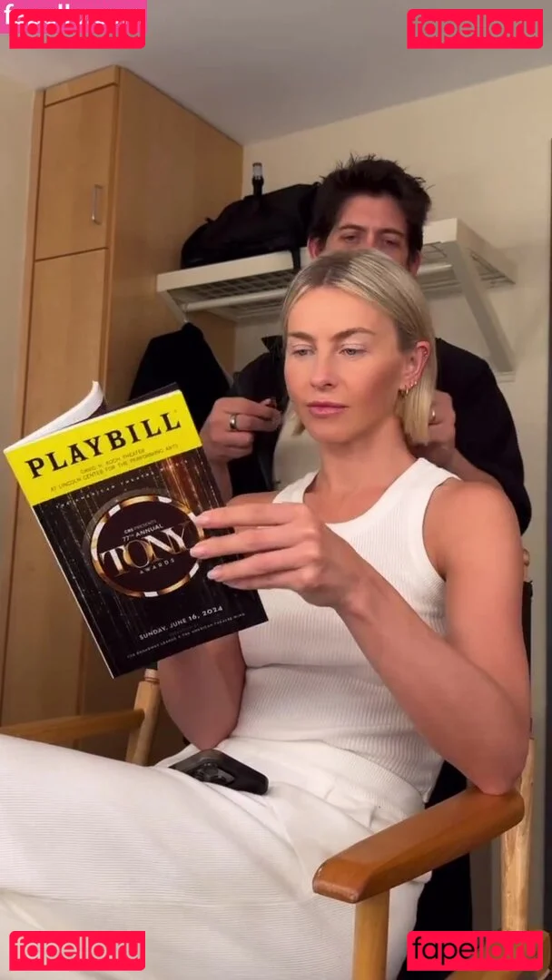 Julianne Hough Onlyfans Photo Gallery 