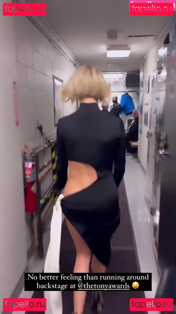 Julianne Hough Onlyfans Photo Gallery 