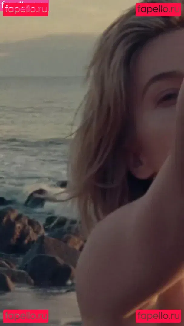 Julianne Hough Onlyfans Photo Gallery 