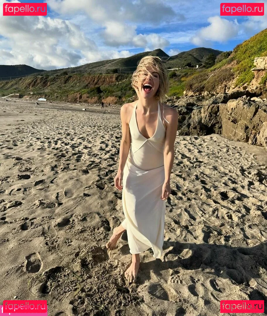 Julianne Hough Onlyfans Photo Gallery 