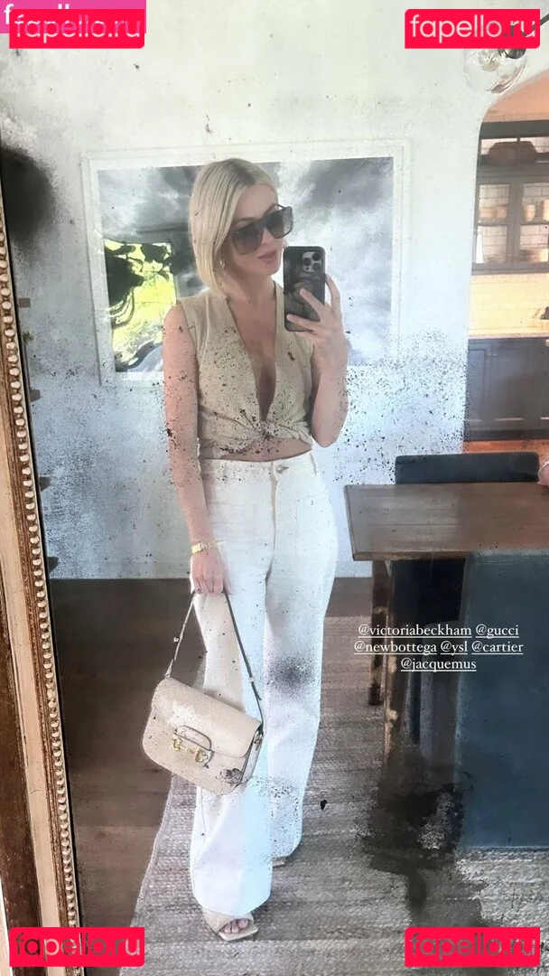 Julianne Hough Onlyfans Photo Gallery 