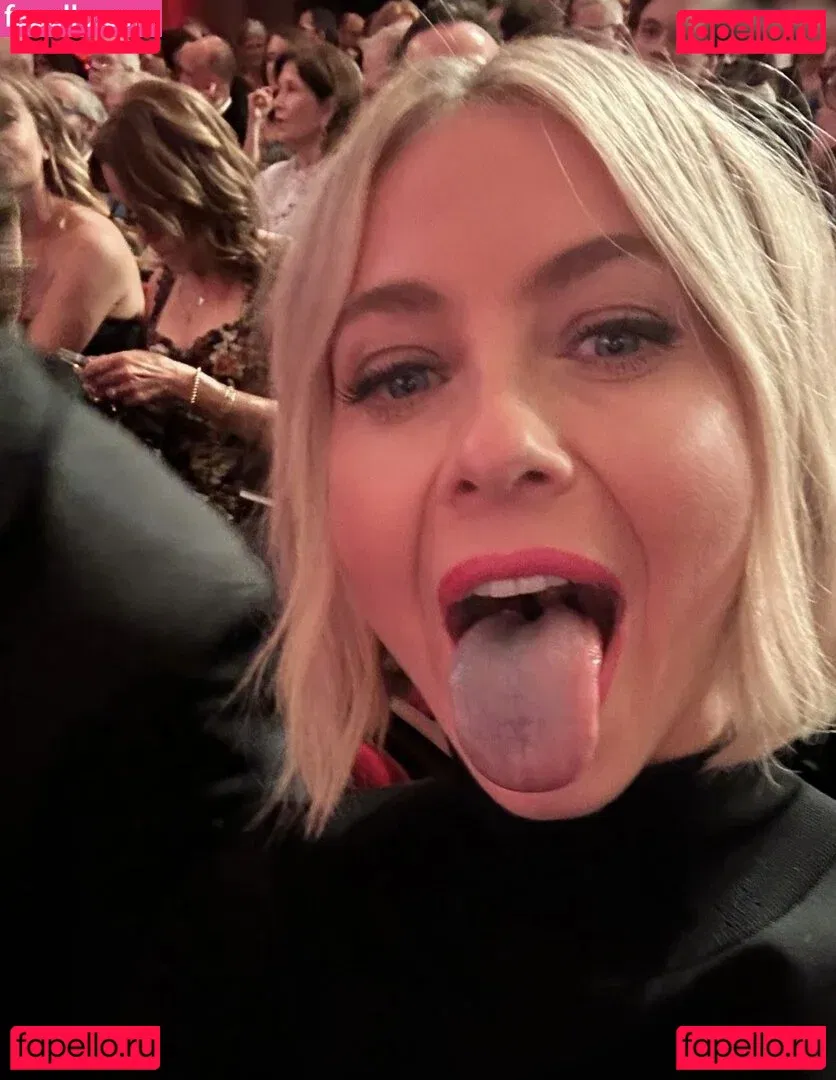 Julianne Hough Onlyfans Photo Gallery 