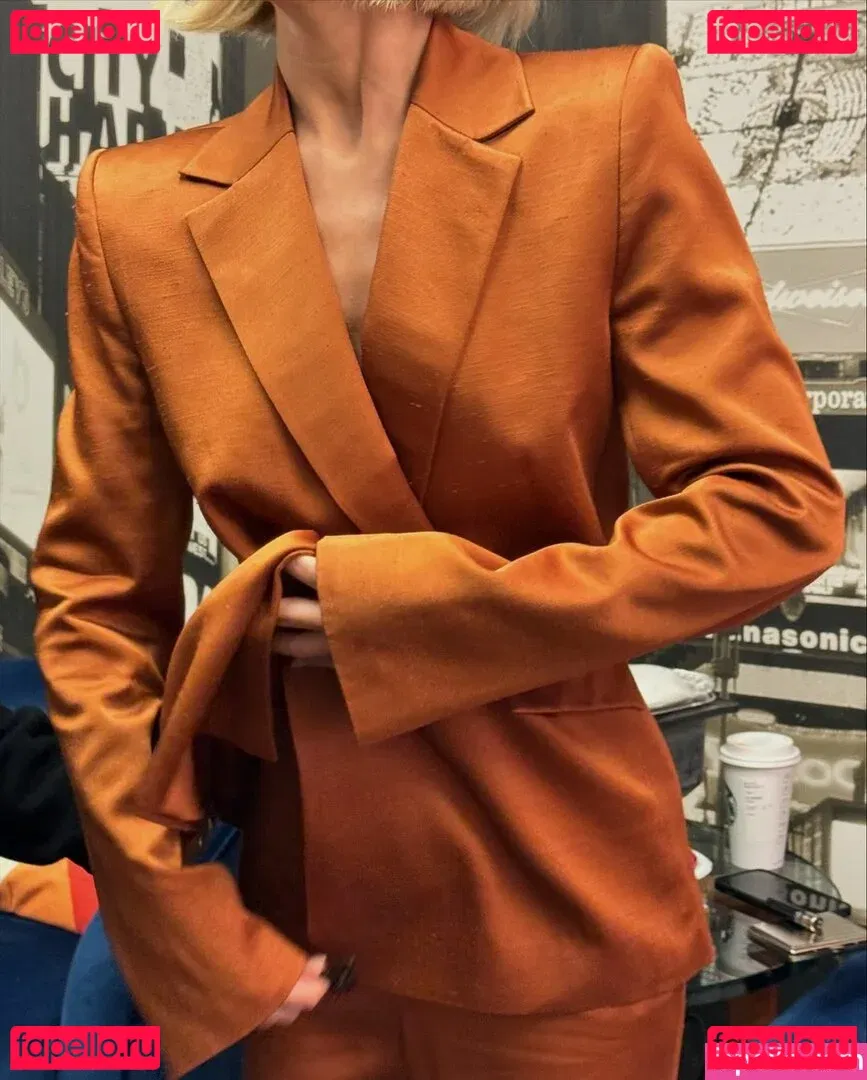 Julianne Hough Onlyfans Photo Gallery 