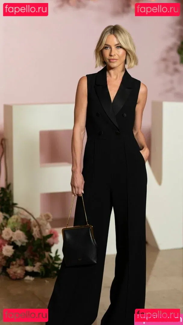 Julianne Hough Onlyfans Photo Gallery 