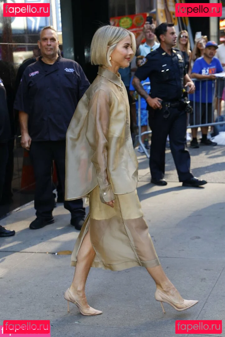 Julianne Hough Onlyfans Photo Gallery 