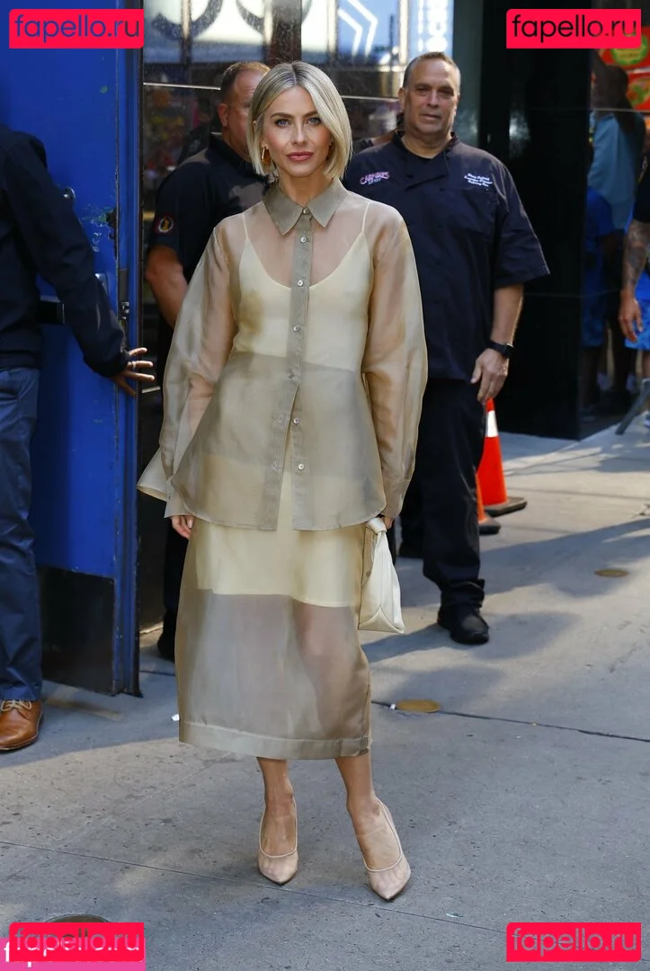 Julianne Hough Onlyfans Photo Gallery 