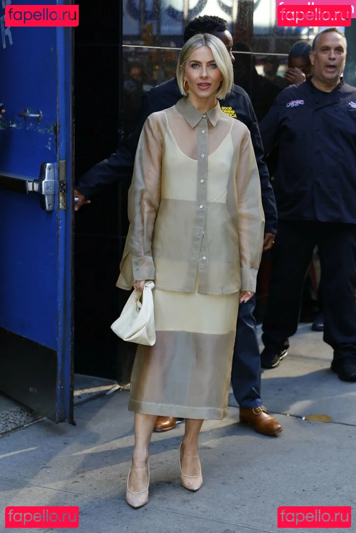 Julianne Hough Onlyfans Photo Gallery 