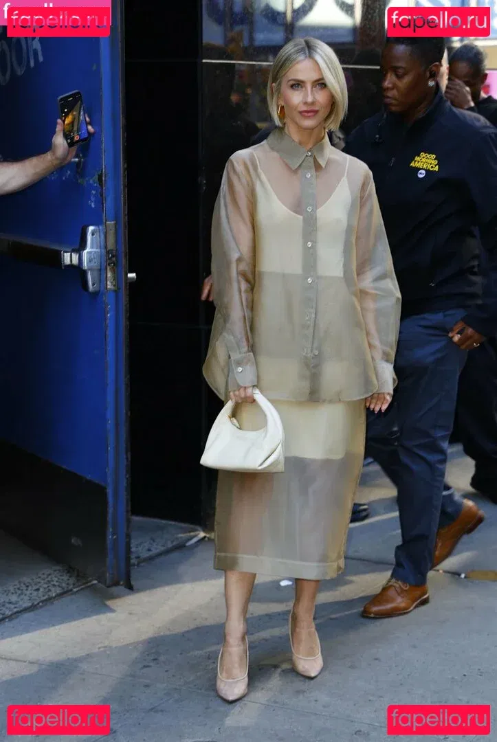 Julianne Hough Onlyfans Photo Gallery 