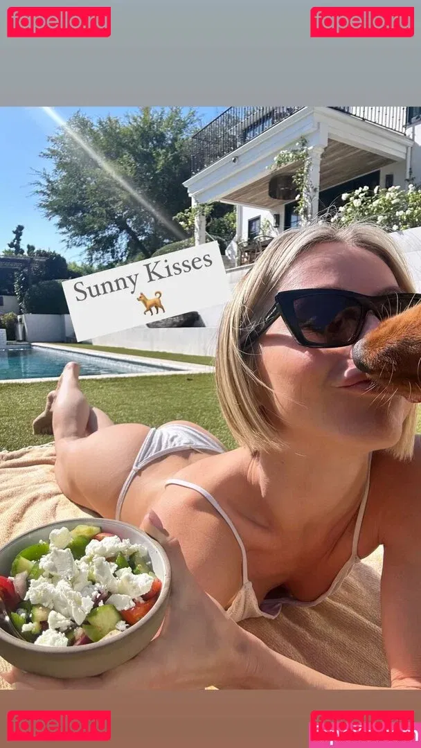 Julianne Hough Onlyfans Photo Gallery 