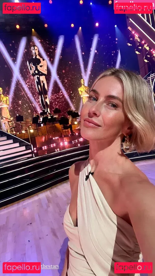 Julianne Hough Onlyfans Photo Gallery 