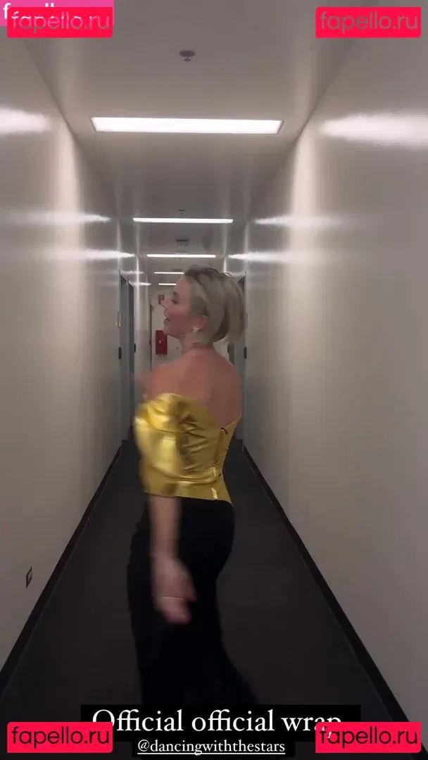 Julianne Hough Onlyfans Photo Gallery 