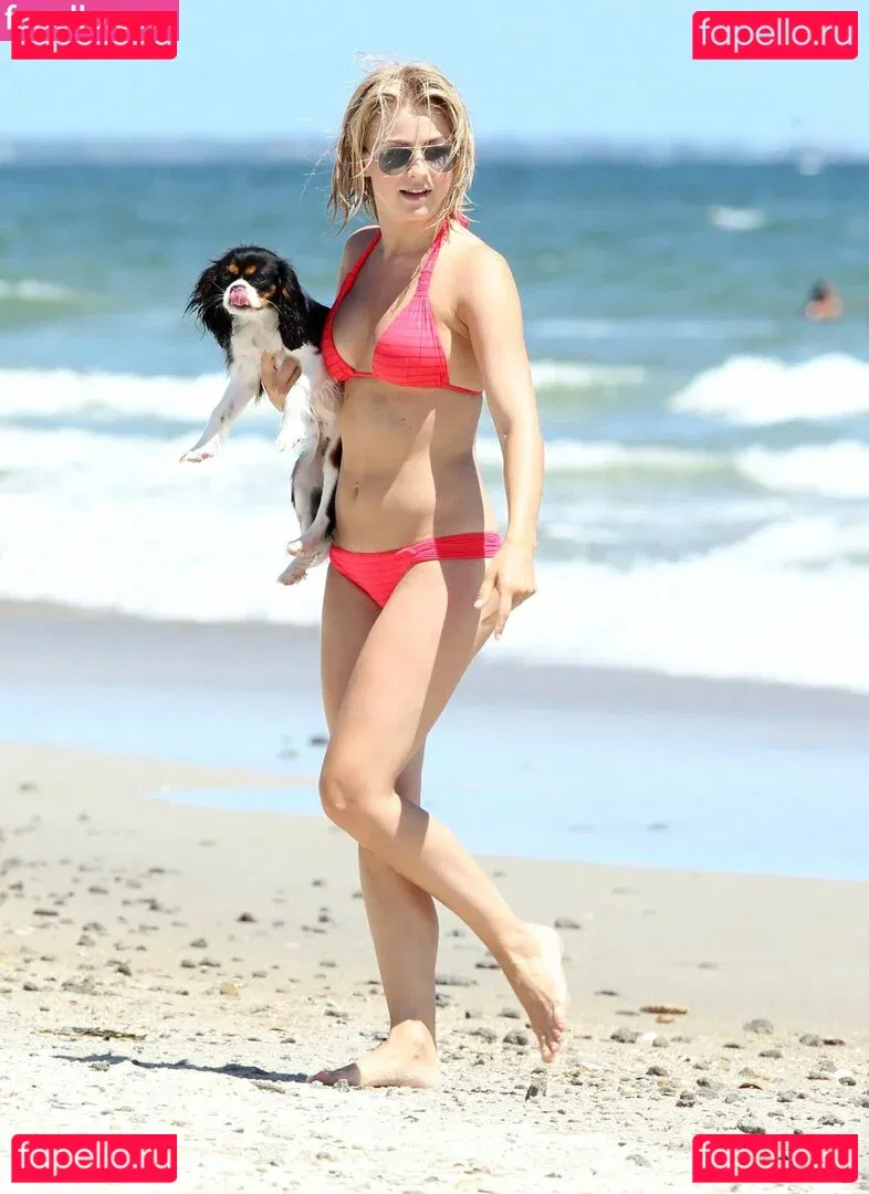 Julianne Hough Onlyfans Photo Gallery 