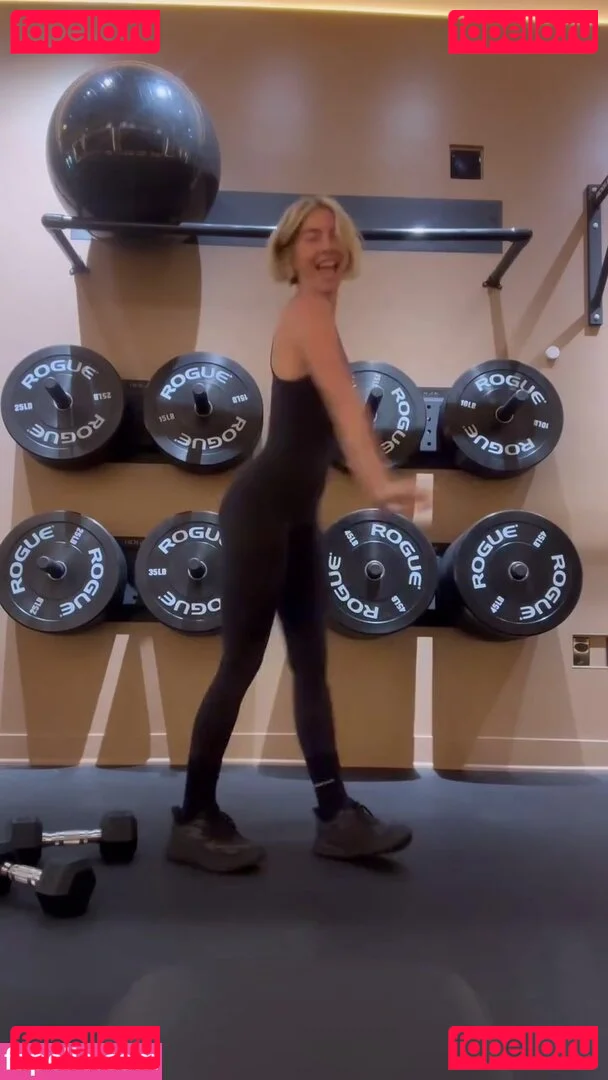 Julianne Hough Onlyfans Photo Gallery 