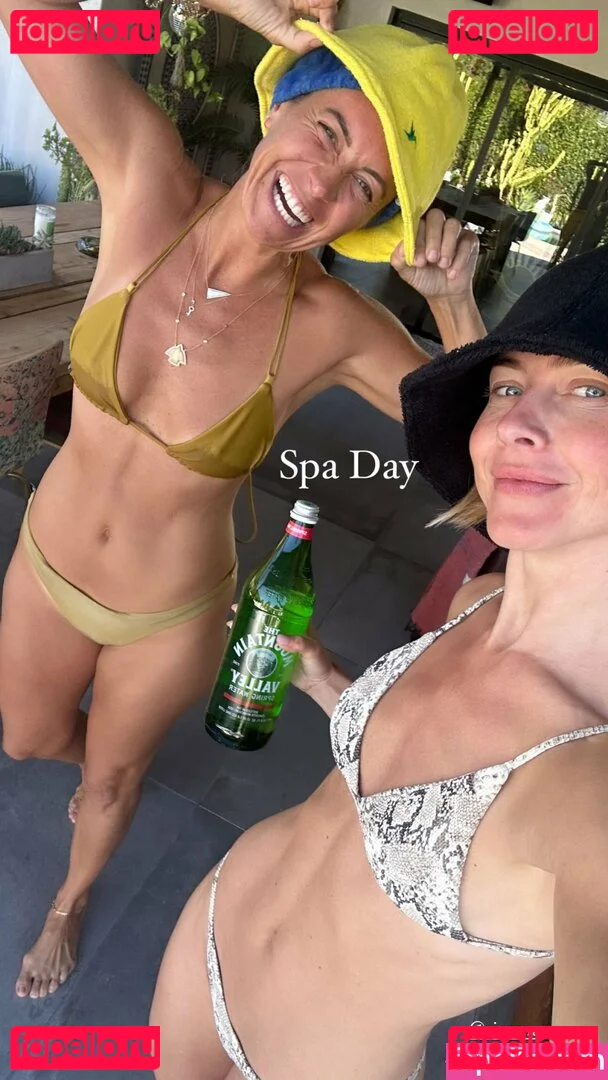 Julianne Hough Onlyfans Photo Gallery 