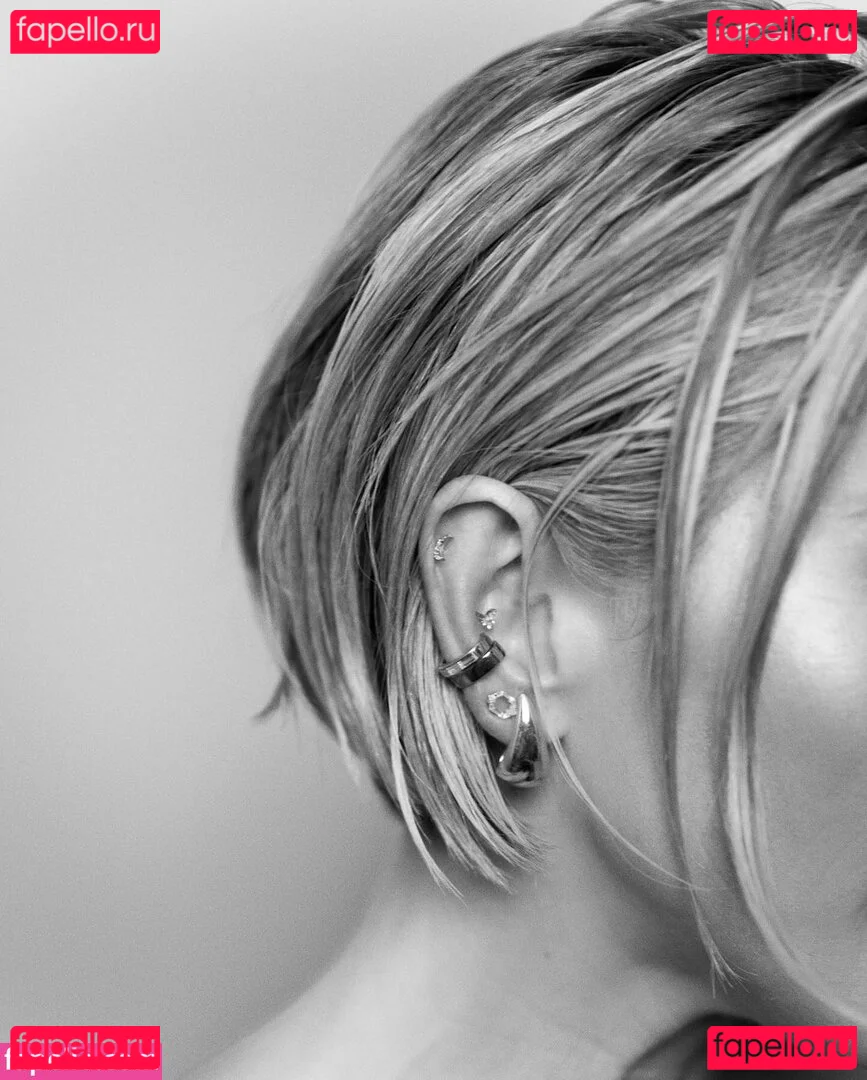 Julianne Hough Onlyfans Photo Gallery 