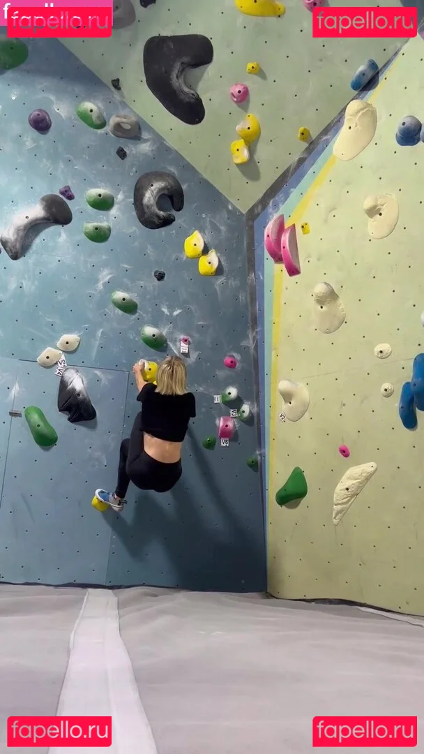 Julianne Hough Onlyfans Photo Gallery 