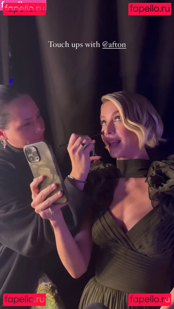 Julianne Hough Onlyfans Photo Gallery 