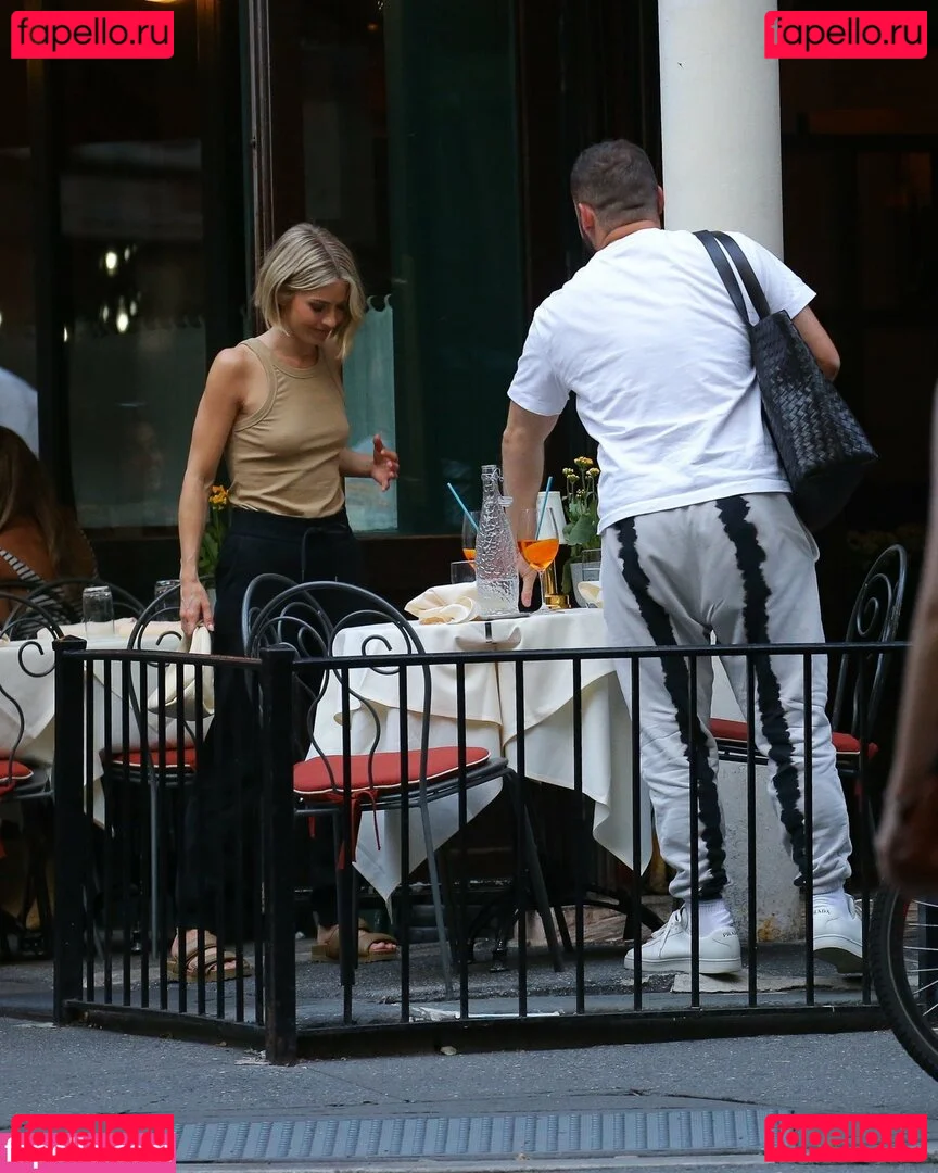 Julianne Hough Onlyfans Photo Gallery 