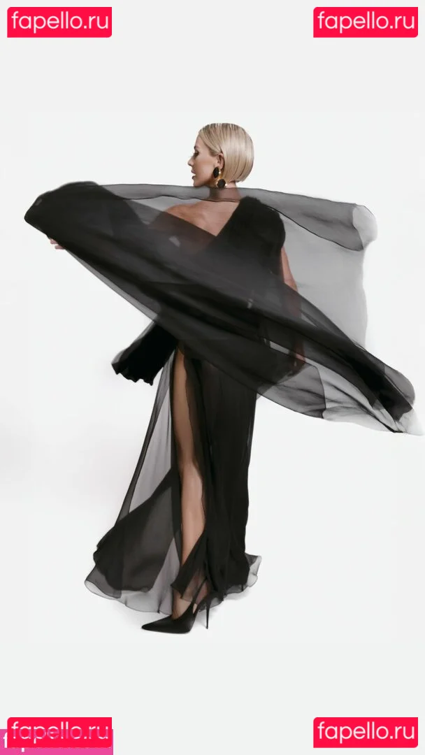 Julianne Hough Onlyfans Photo Gallery 