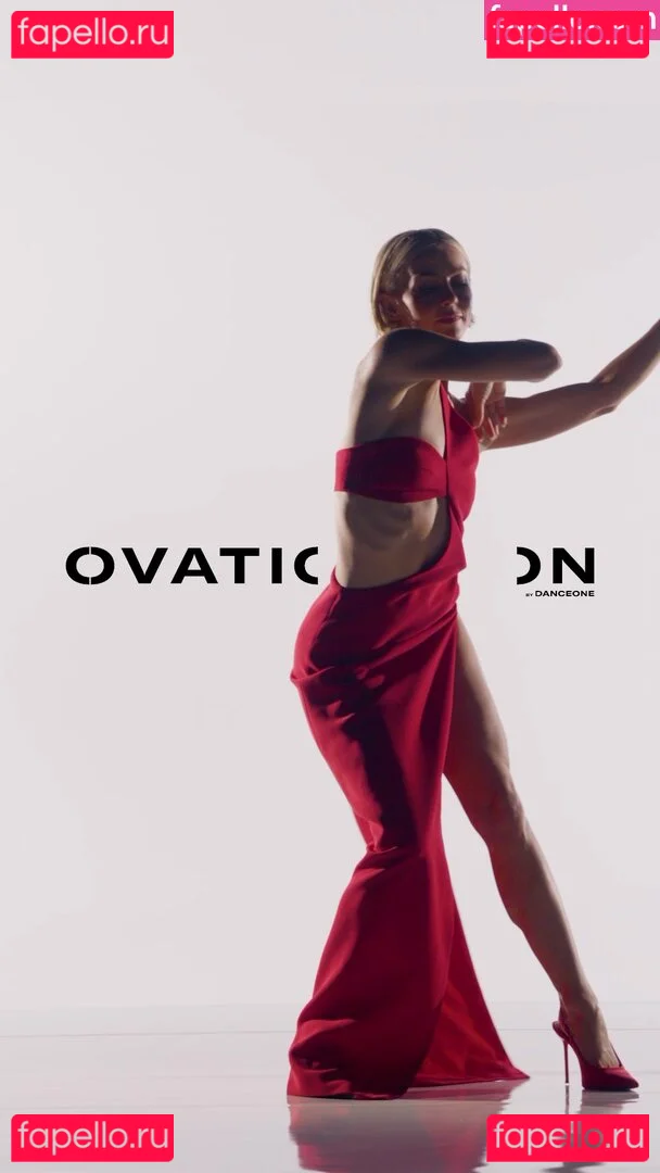 Julianne Hough Onlyfans Photo Gallery 