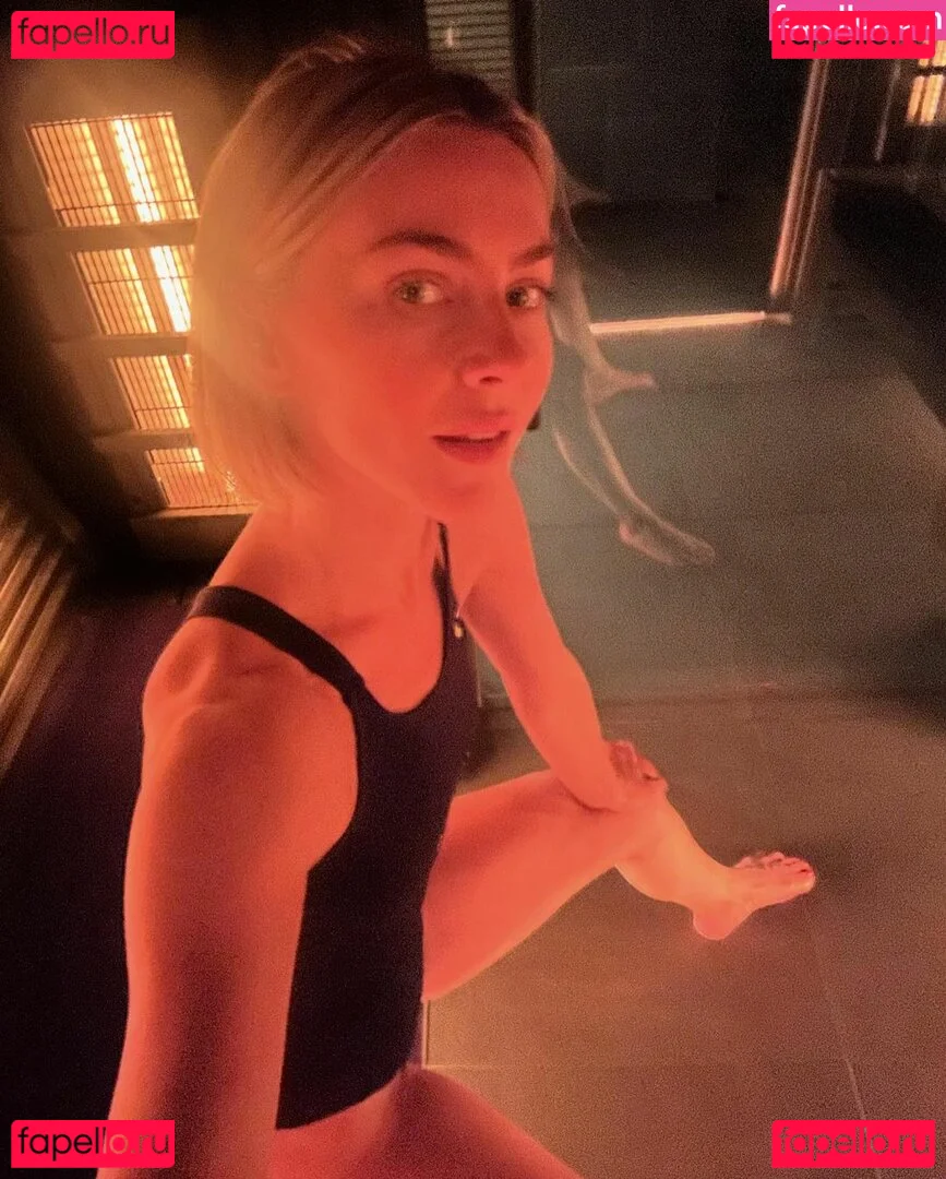 Julianne Hough Onlyfans Photo Gallery 