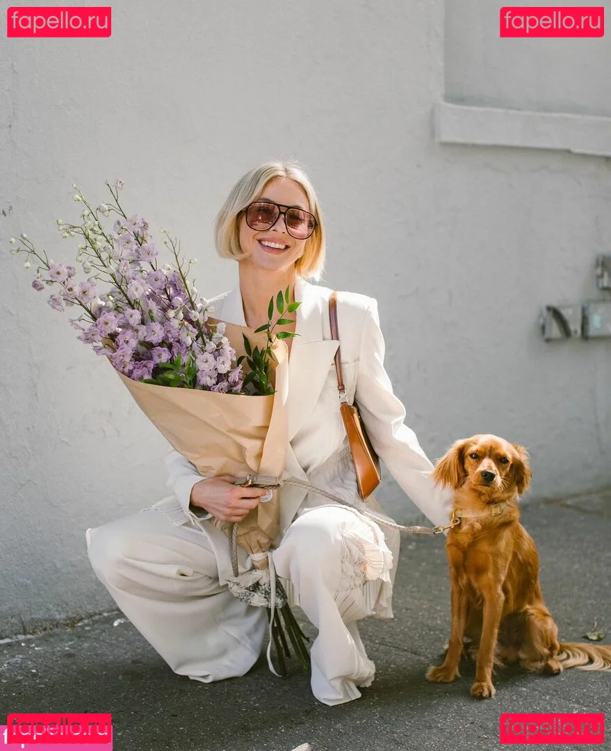 Julianne Hough Onlyfans Photo Gallery 