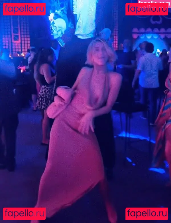 Julianne Hough Onlyfans Photo Gallery 