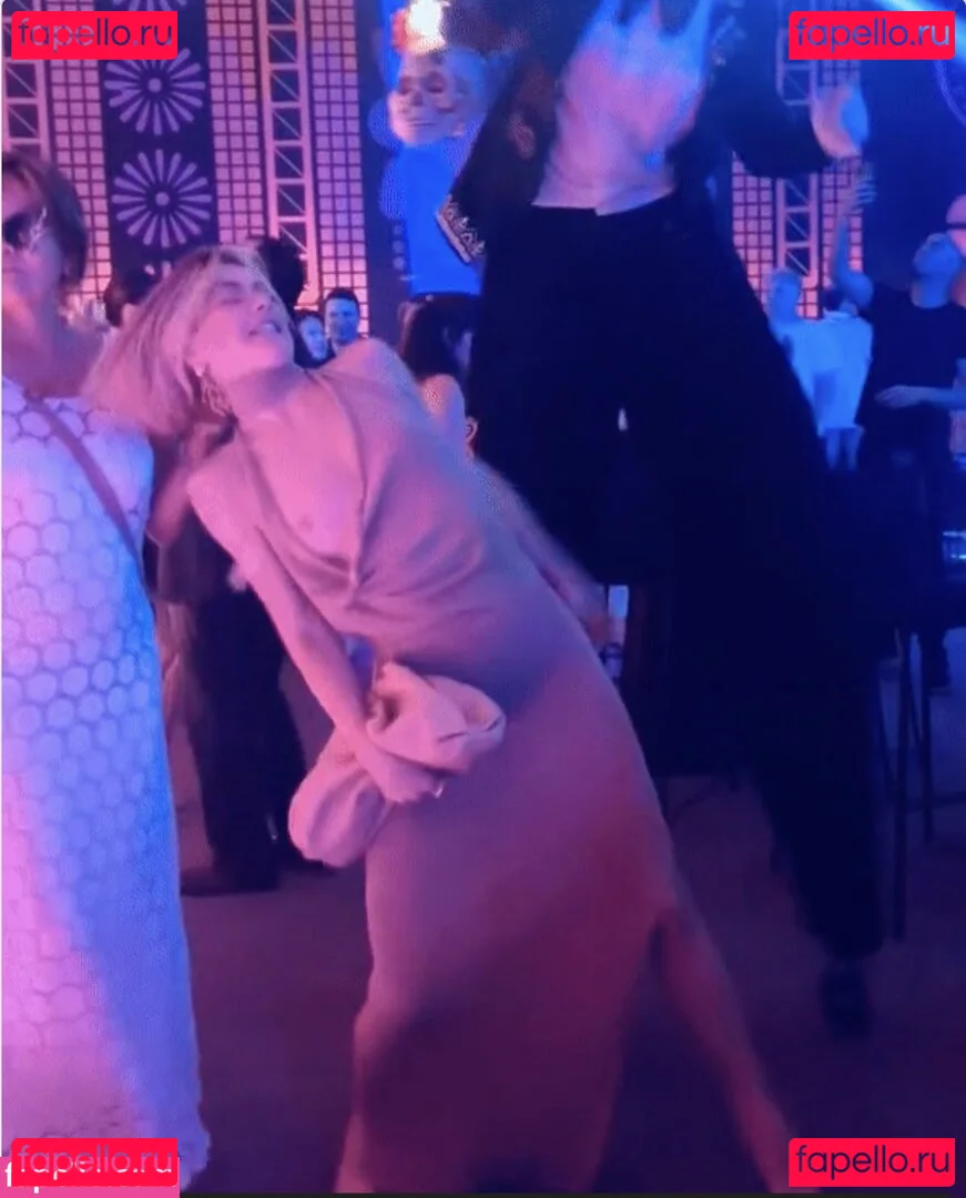 Julianne Hough Onlyfans Photo Gallery 