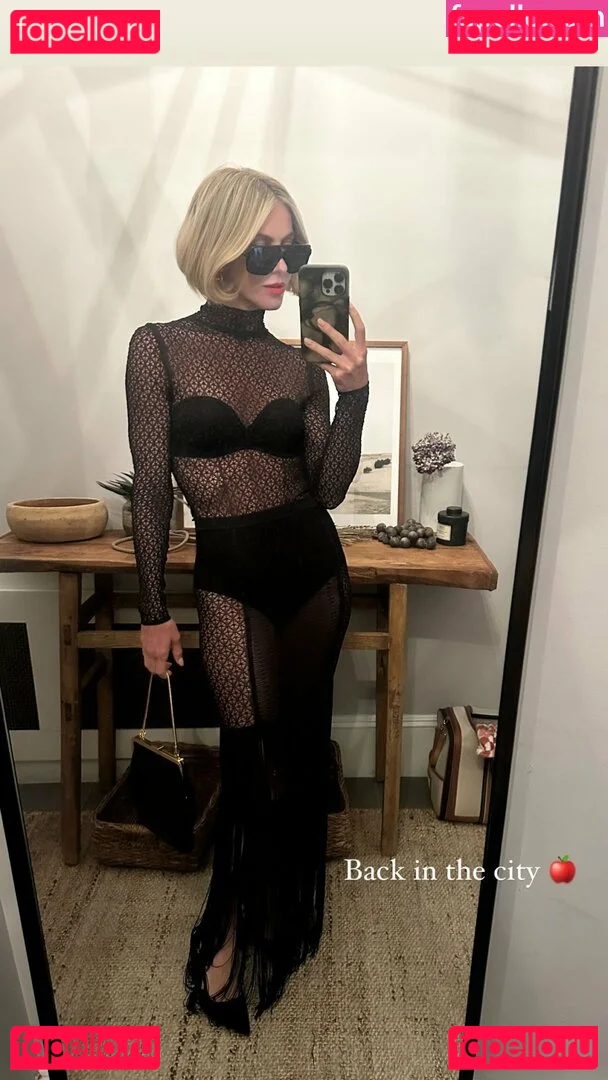 Julianne Hough Onlyfans Photo Gallery 