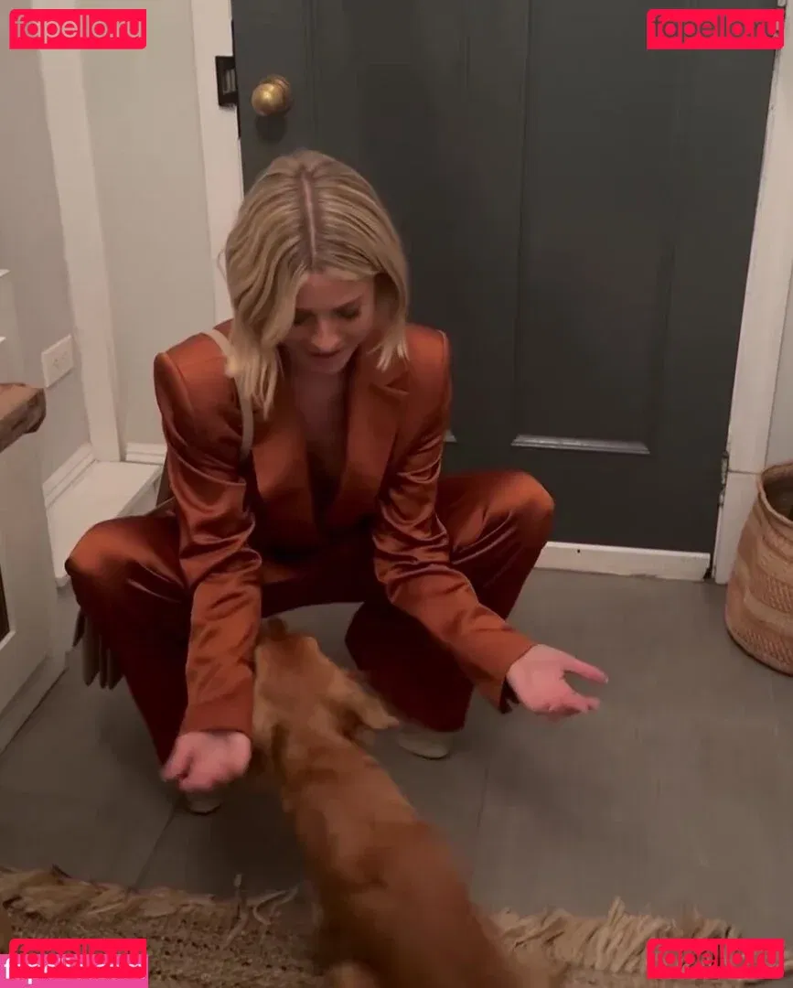 Julianne Hough Onlyfans Photo Gallery 