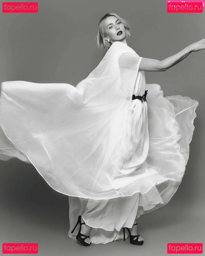 Julianne Hough Onlyfans Photo Gallery 