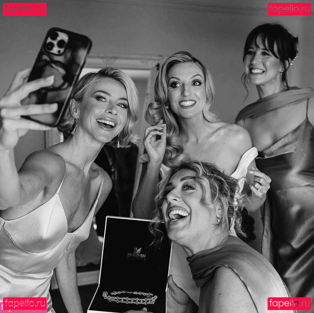 Julianne Hough Onlyfans Photo Gallery 