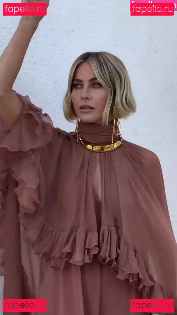 Julianne Hough Onlyfans Photo Gallery 