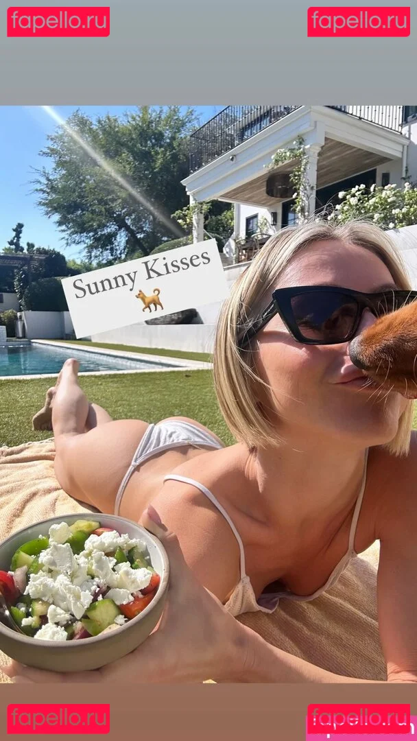 Julianne Hough Onlyfans Photo Gallery 