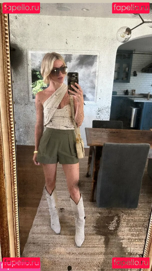 Julianne Hough Onlyfans Photo Gallery 