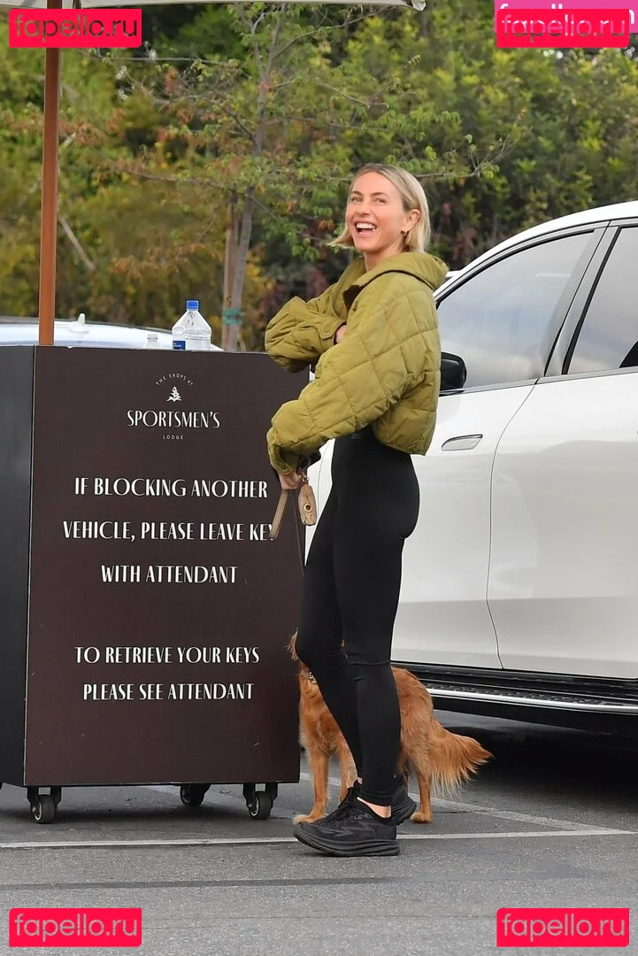 Julianne Hough Onlyfans Photo Gallery 