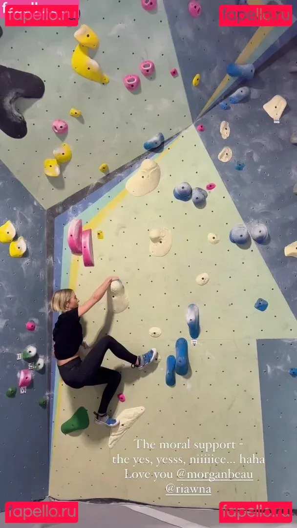 Julianne Hough Onlyfans Photo Gallery 