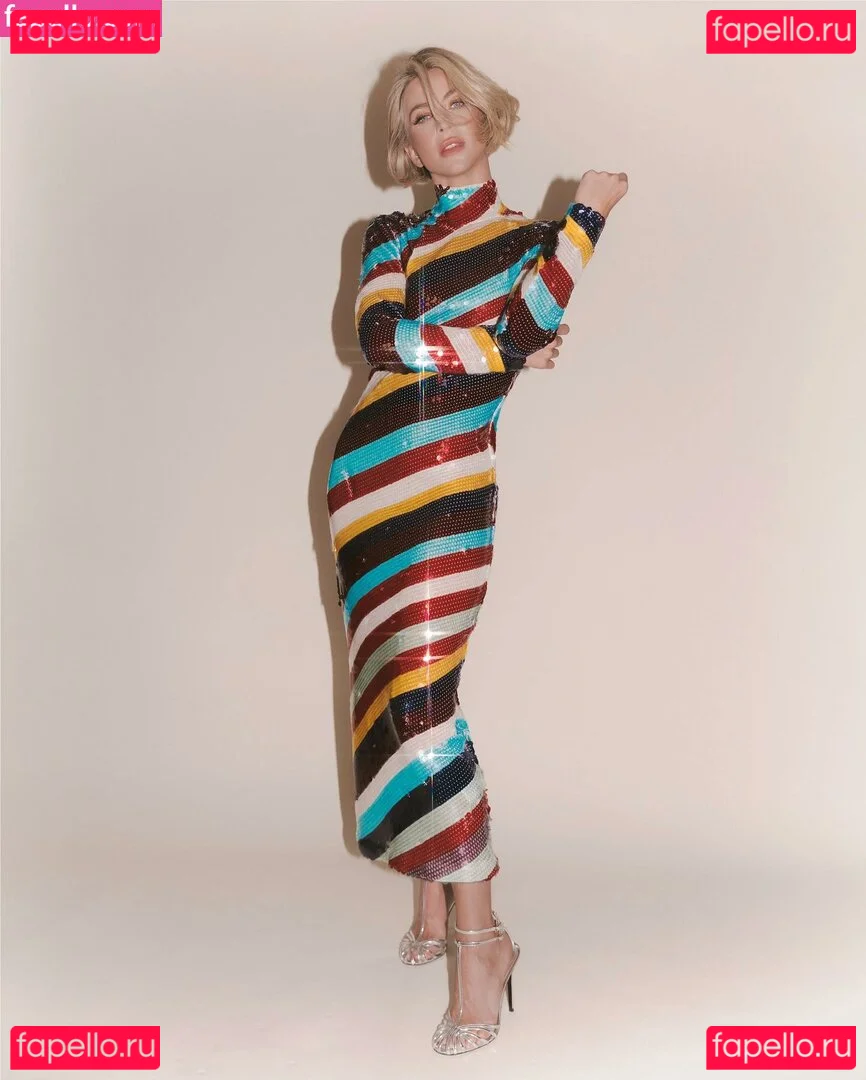 Julianne Hough Onlyfans Photo Gallery 