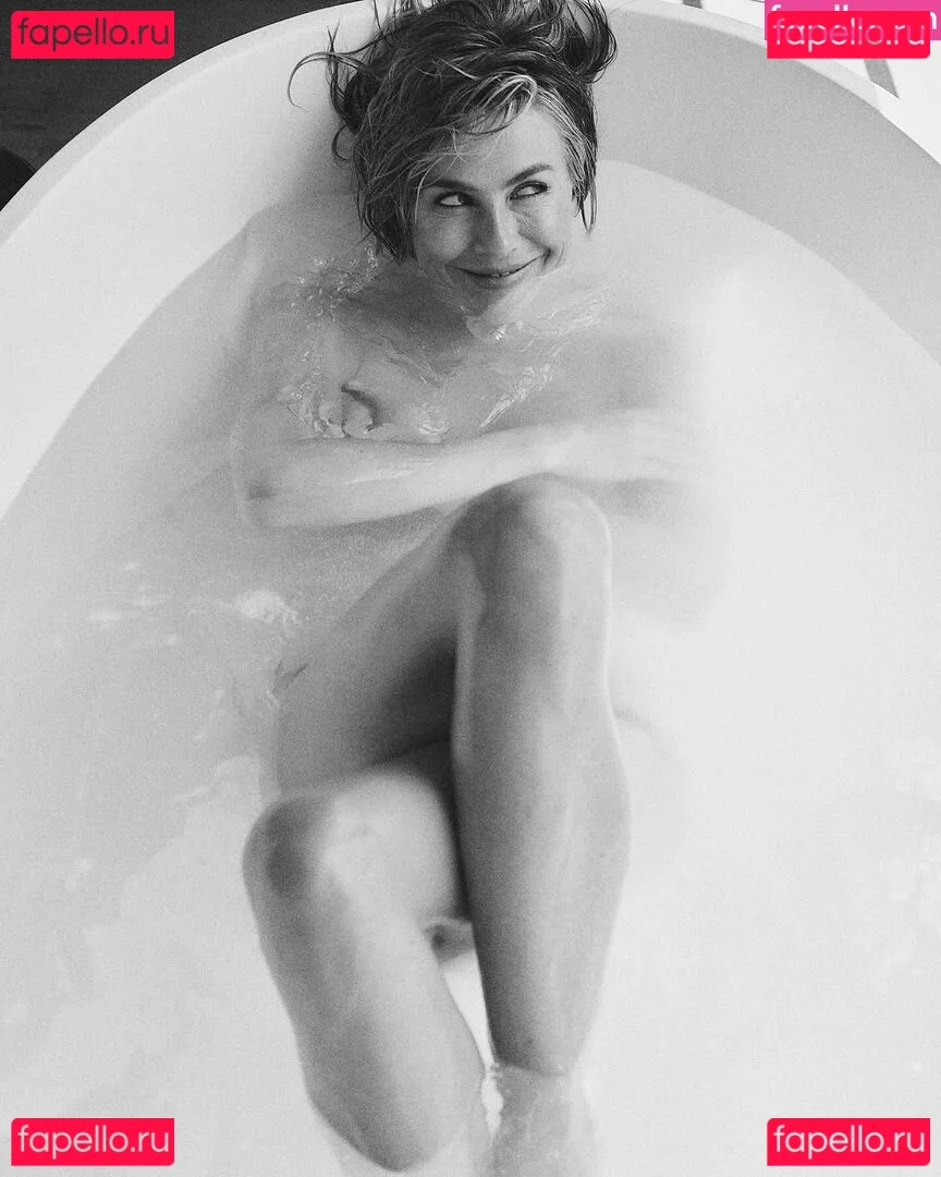 Julianne Hough Onlyfans Photo Gallery 