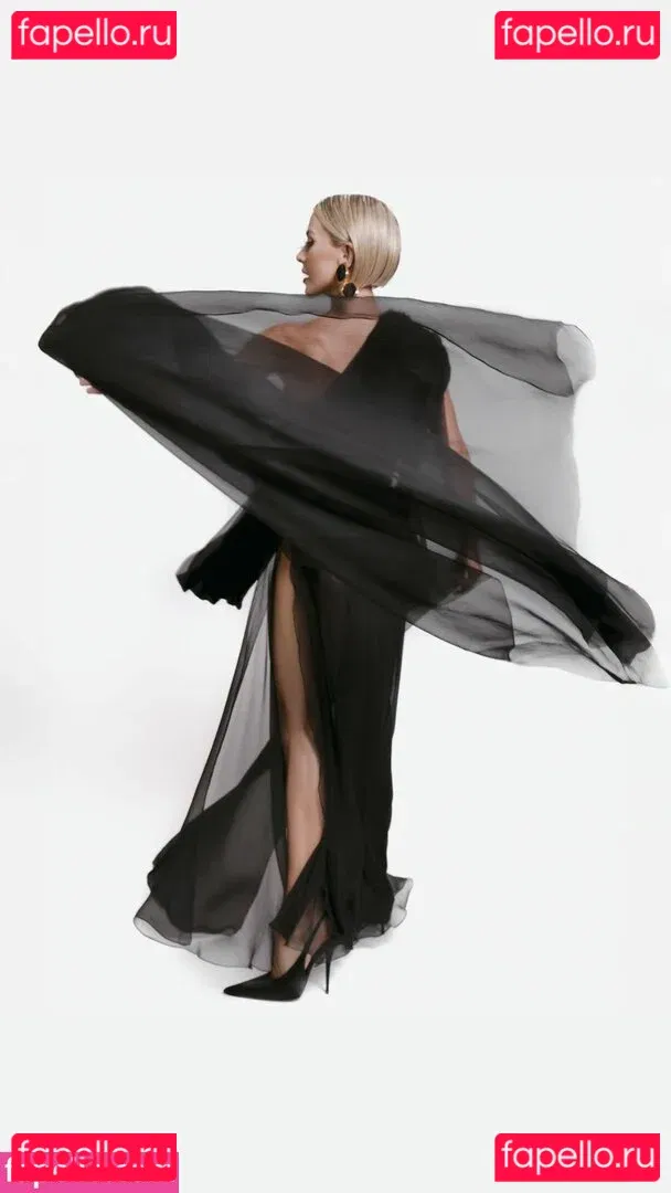 Julianne Hough Onlyfans Photo Gallery 